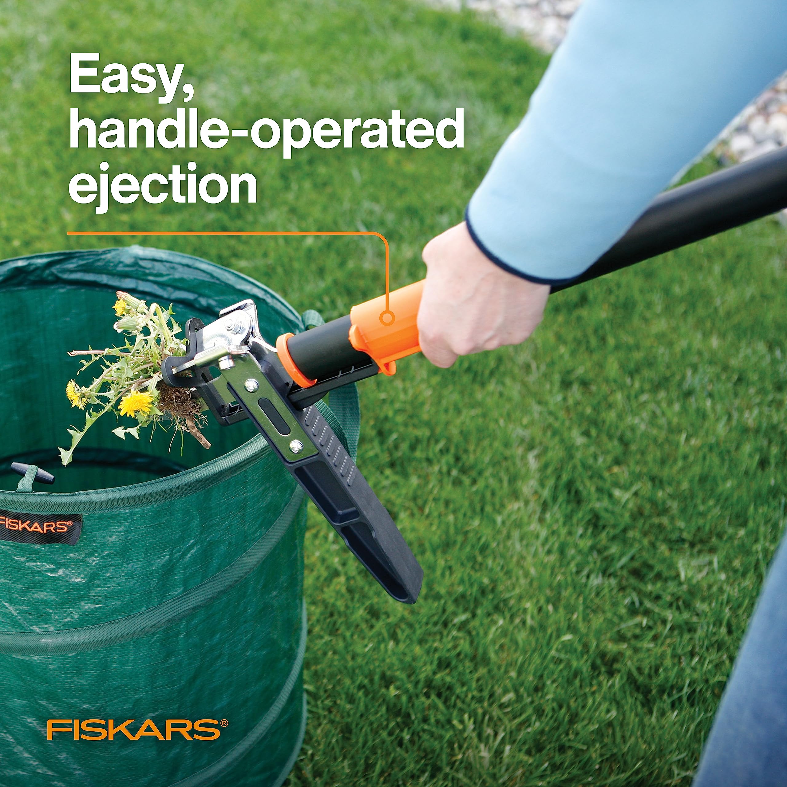 Fiskars product packaging and label highlighting lifetime warranty benefit