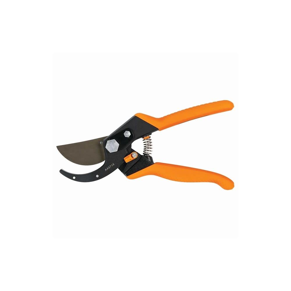 Fiskars blade coating close-up showing non-stick finish that reduces sap buildup