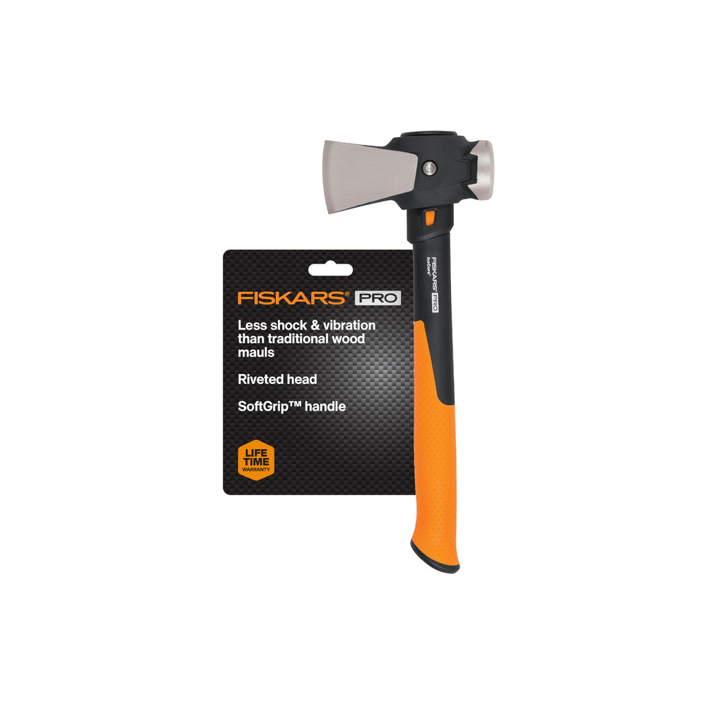 Fiskars front view of maul showing compact 14-inch design and balance