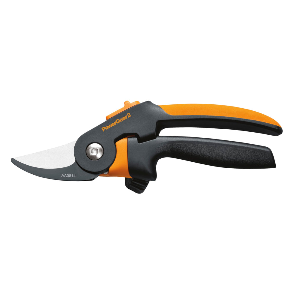 Fiskars pruner cutting a 3/4" branch demonstrating power and smooth performance