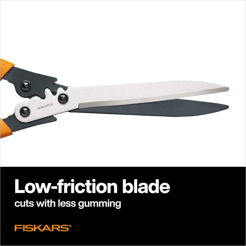 Fiskars pivot and shock bumper detail minimizing hand strain benefit