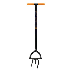 Fiskars tiller front view showing full steel shaft and tines, durable construction benefit