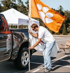 Flagpole-To-Go foam bumper detail protecting car finish in windy conditions