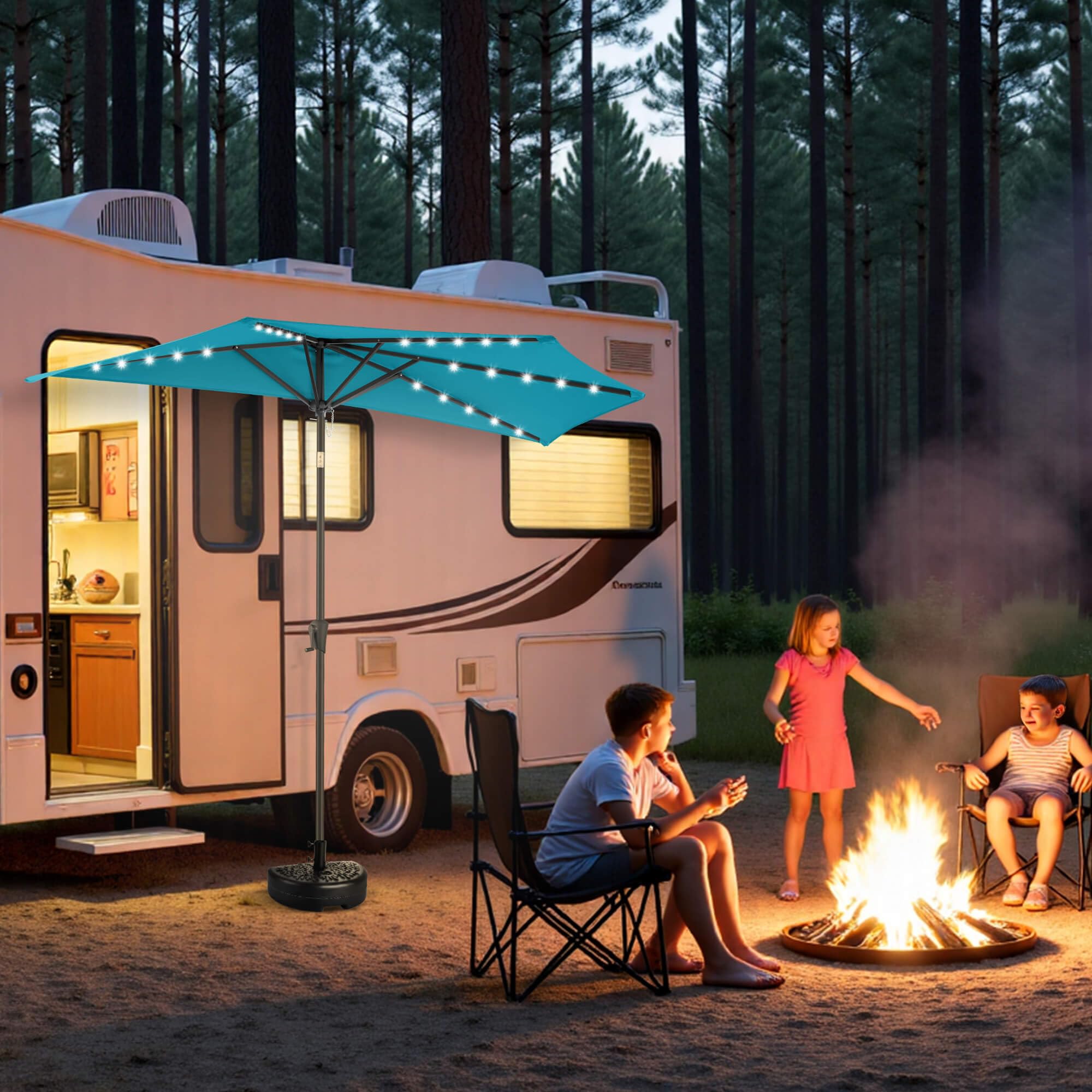 FLAME&SHADE illuminated evening scene creating cozy, cordless outdoor lighting