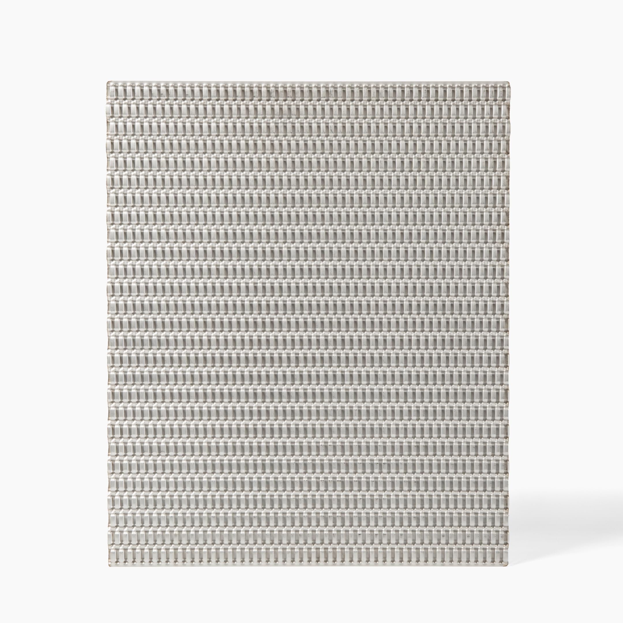 FlavrQ front view of stainless steel grid insert showing sleek fit and easy installation benefit
