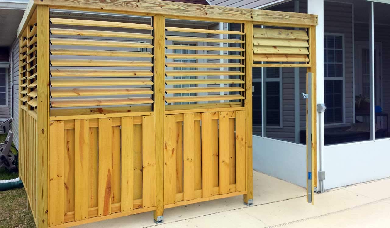 Flex-Fence mounted on deck rail illustrating railing-compatible mounting