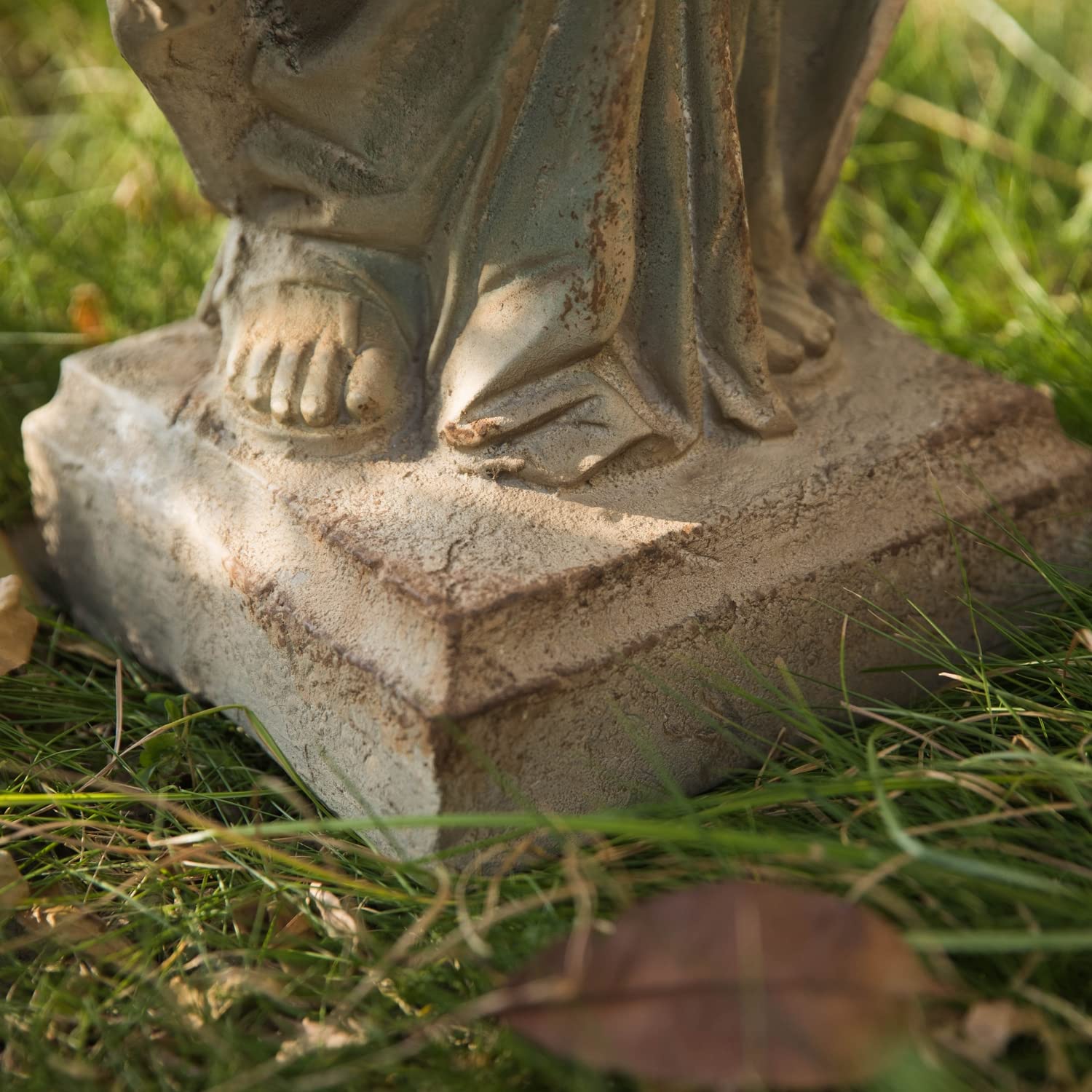 Flooreal Virgin Mary next to bench showing statue scale and placement benefit