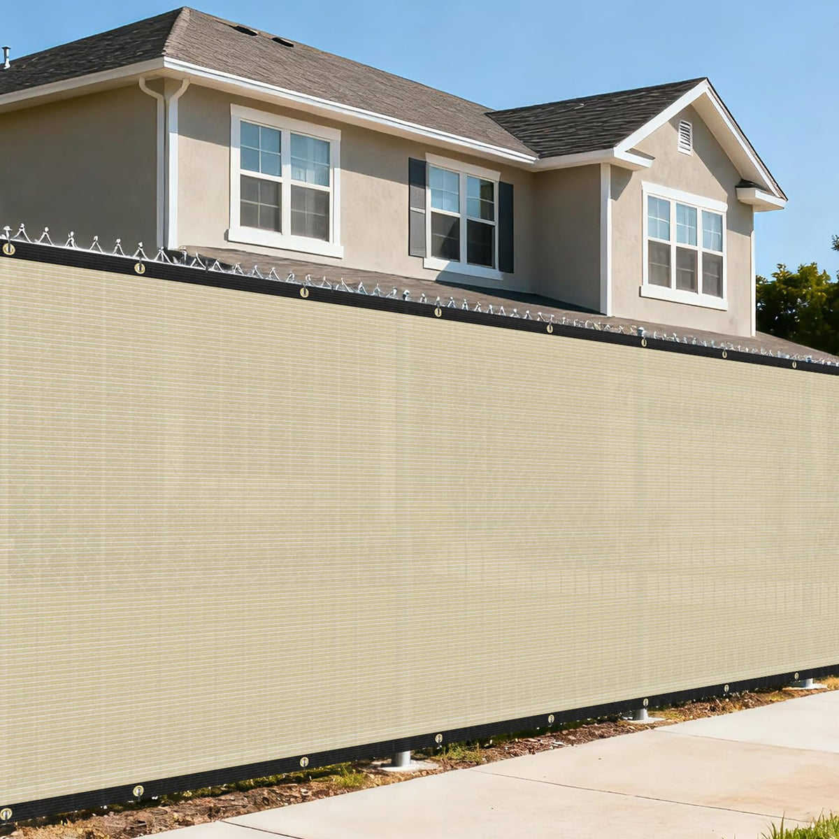 FLORALEAF front packaging showing beige privacy screen, clear product benefit