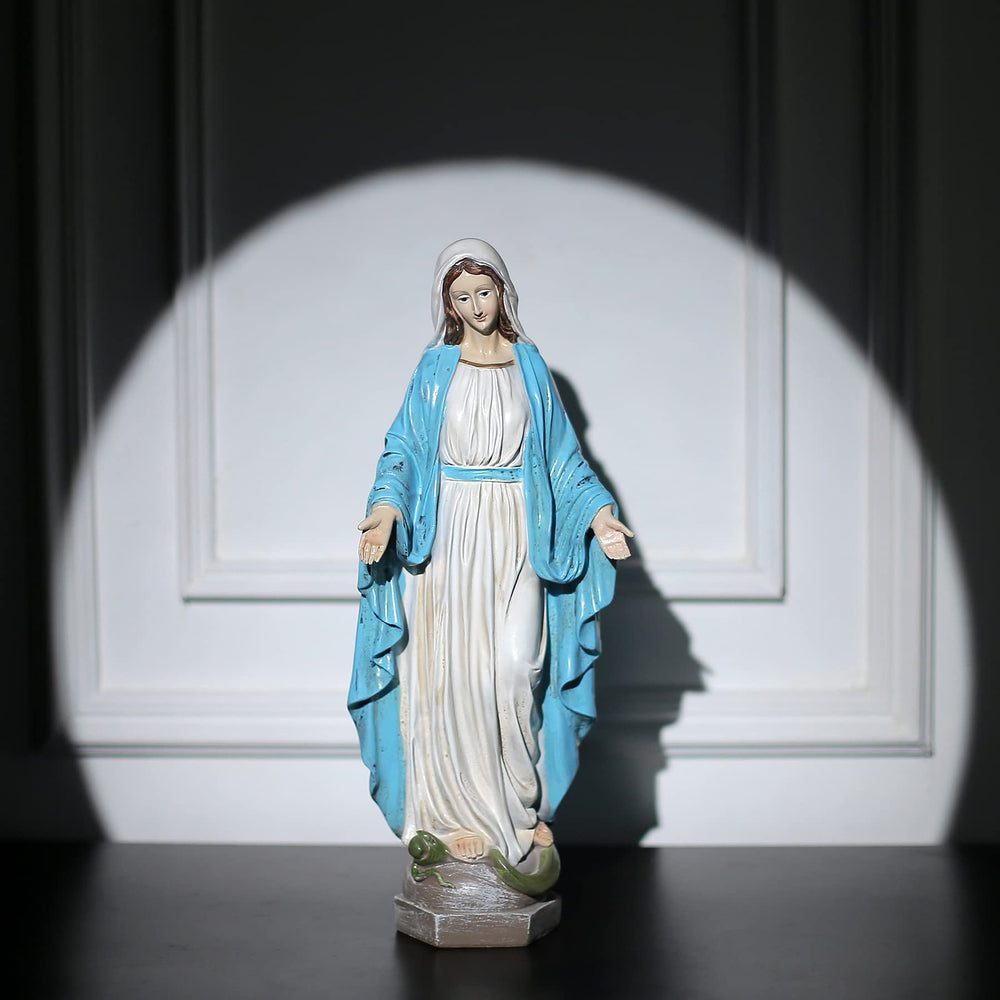 Floryden statue side profile highlighting drapery and stable silhouette benefit