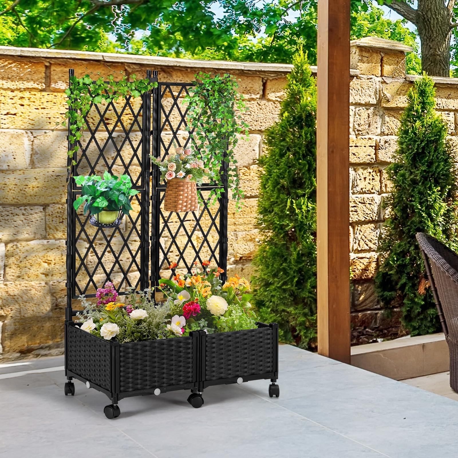 FOLLOOK close-up of integrated trellis detail, supports climbing plants securely