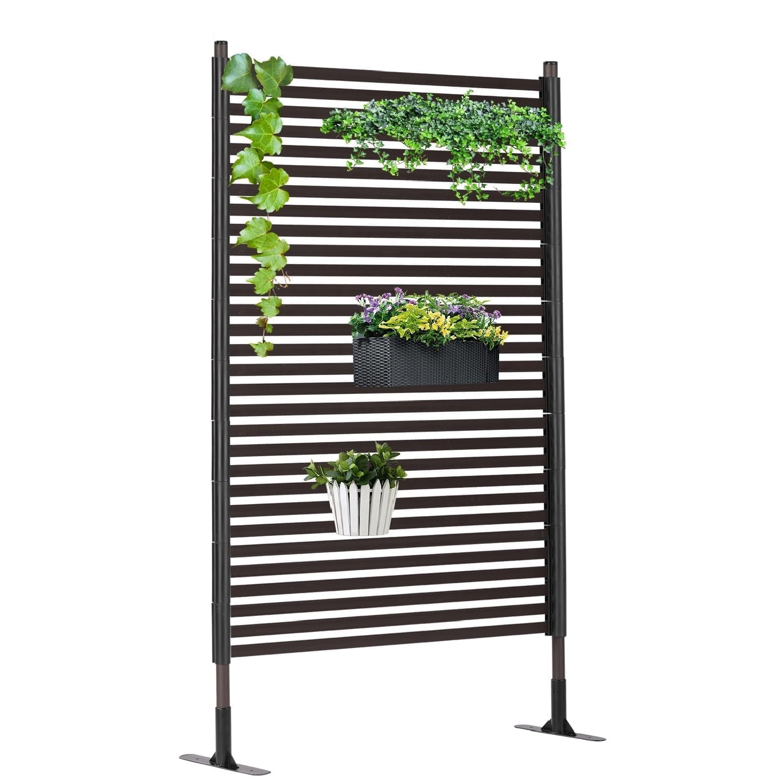 FOLLOOK used as a light trellis with climbing plants offering greenery and decorative support
