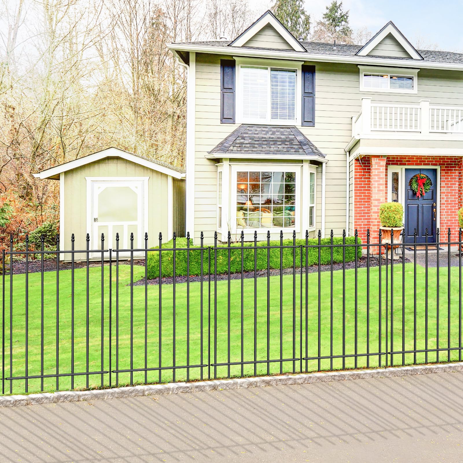 FOREHOGAR front view showing five linked panels and stakes, quick-install benefit