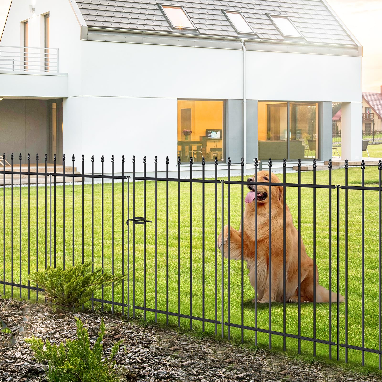 FOREHOGAR front view of gate and panels showing tidy yard boundary and curb appeal