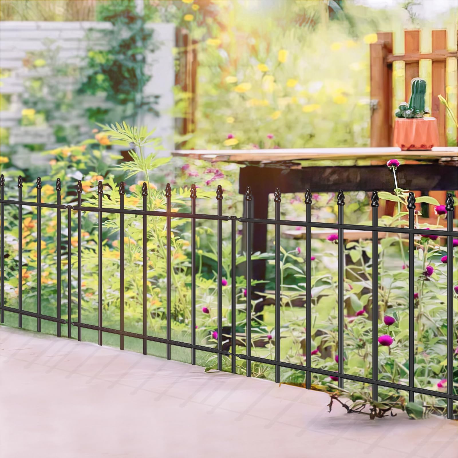 FOREHOGAR backyard scene with fence illustrates enhanced garden organization