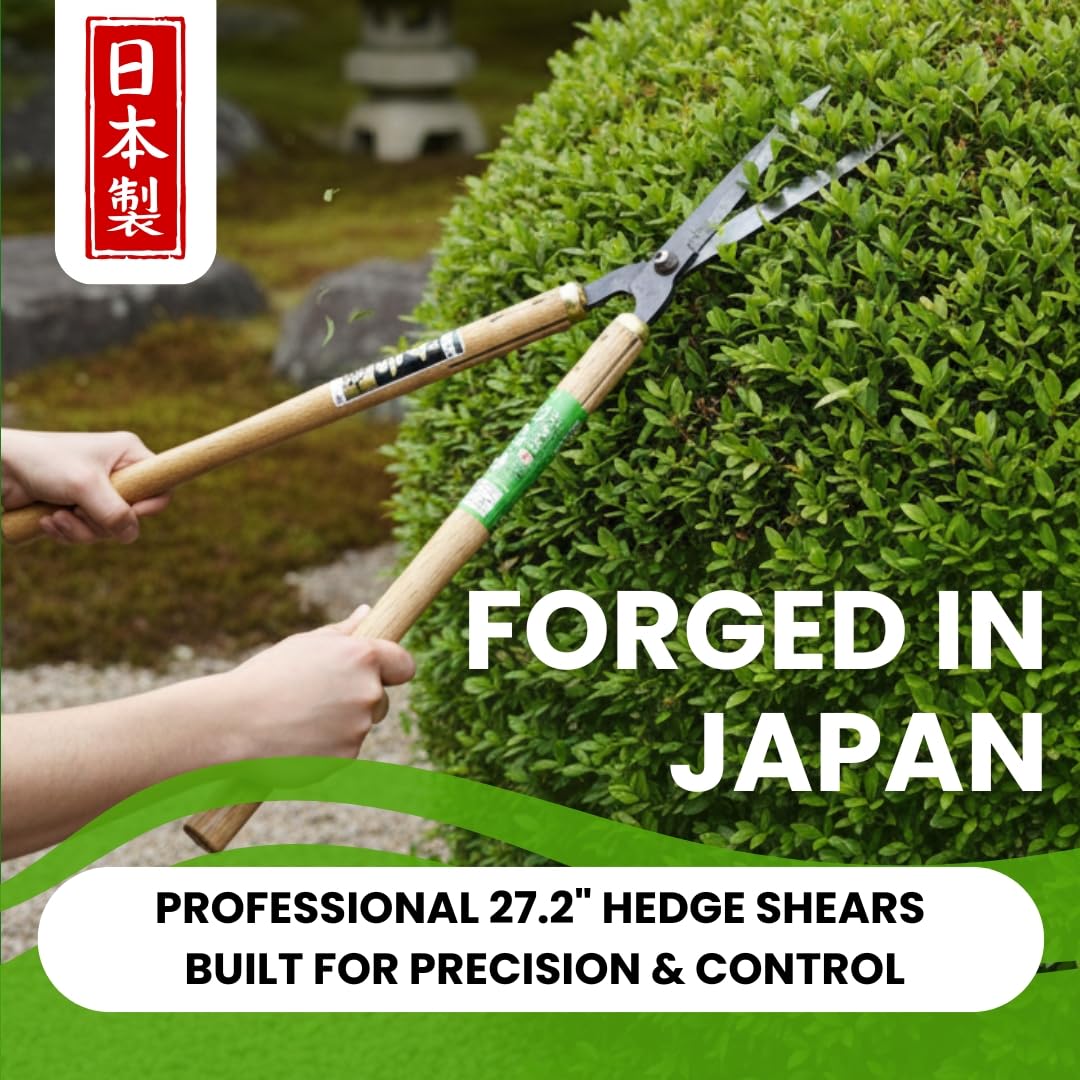 forest Originals Fujiwara blade closeup showing forged edge for cleaner cuts