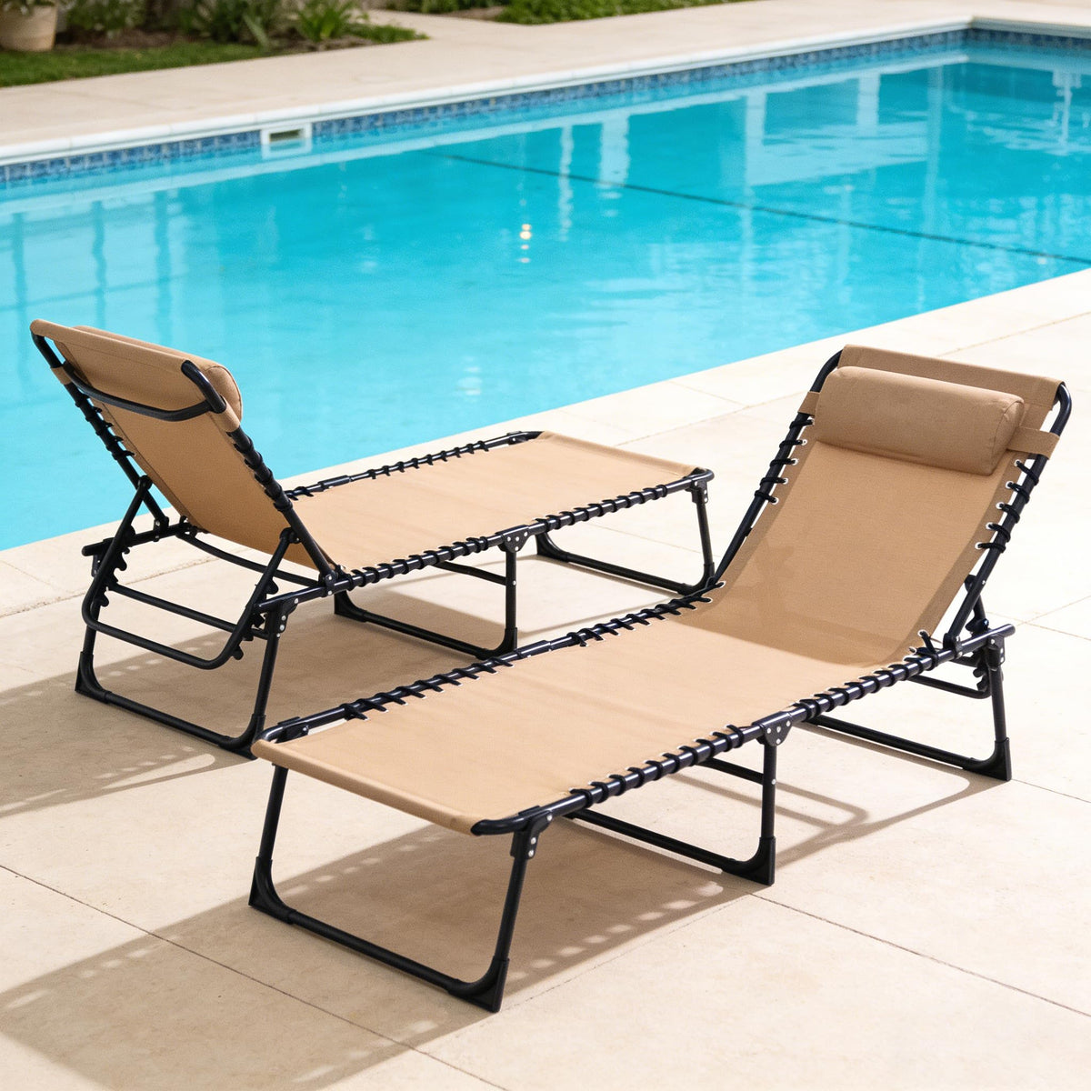 Foristrail front view of chaise lounge showing beige seat and stable frame benefit