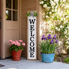 Foutcheou hanging on porch showing easy install and welcoming look
