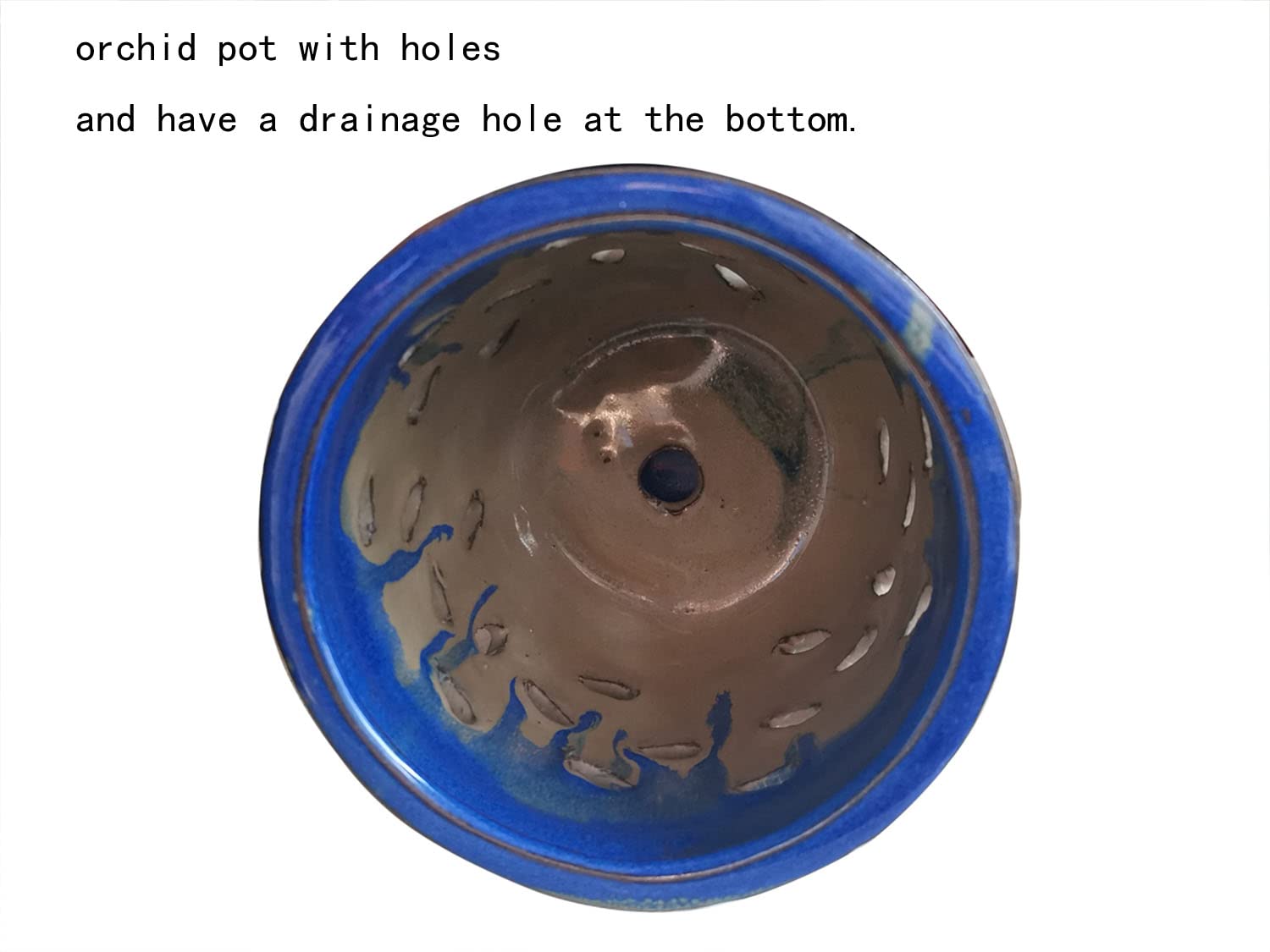 Fowargif saucer and drain hole detail showing drainage feature and easy-watering benefit