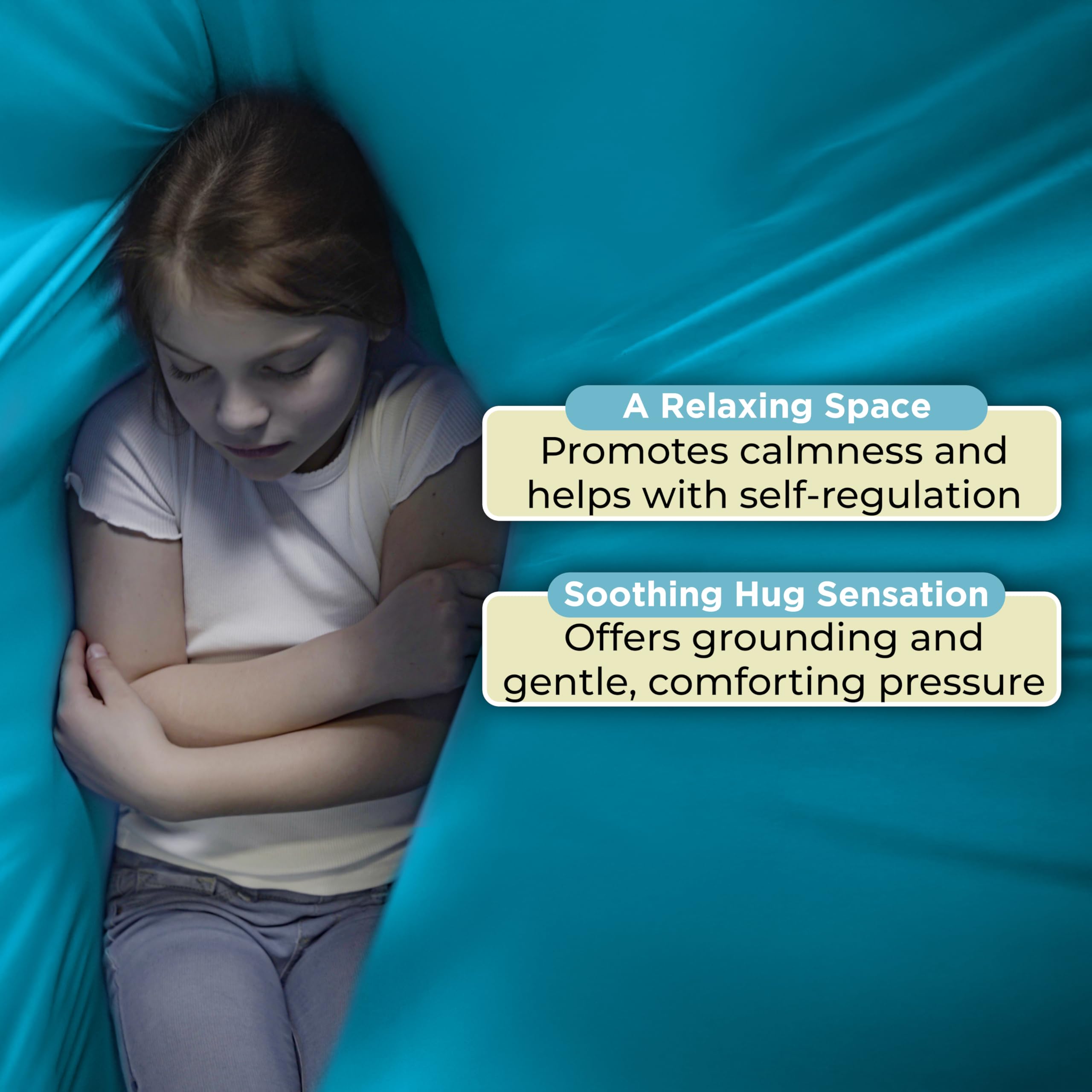 FRIENDLY CUDDLE closeup double layer fabric highlighting soft compression benefit