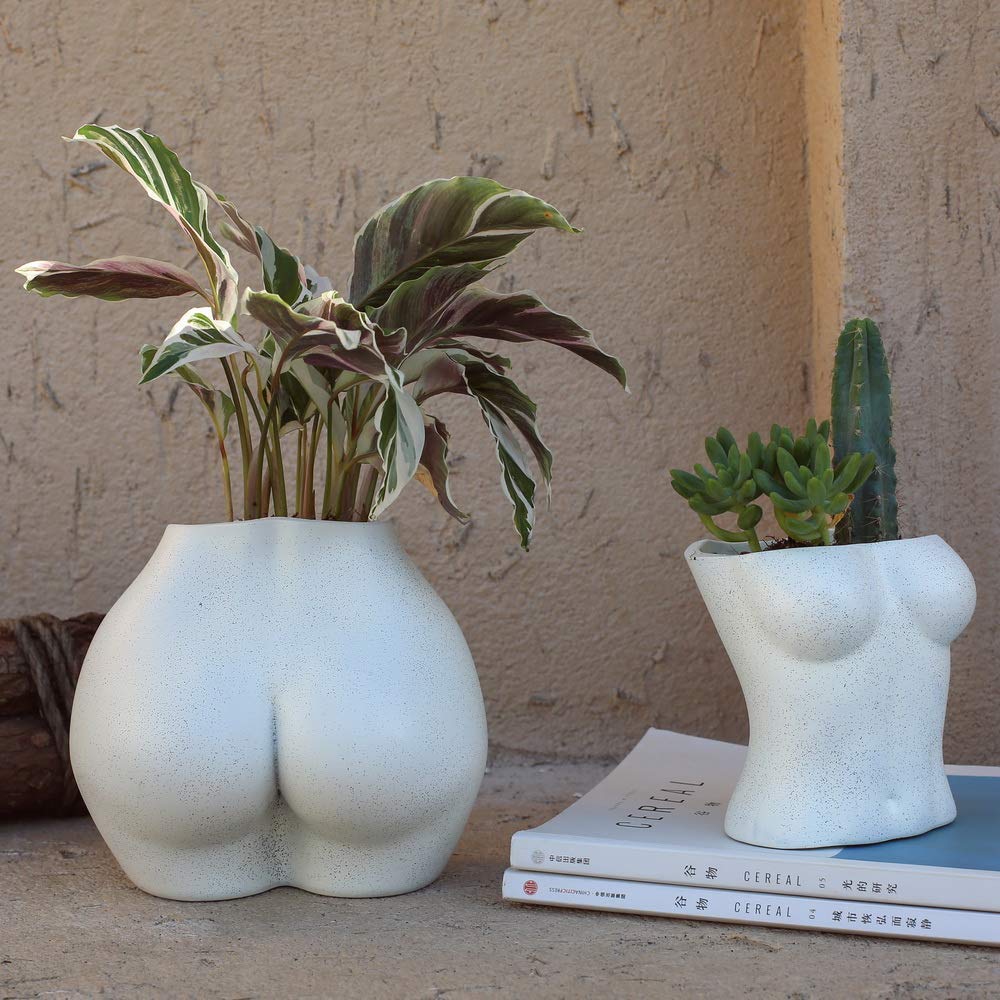 FROZZUR planter beside a hand showing size and easy portability benefit