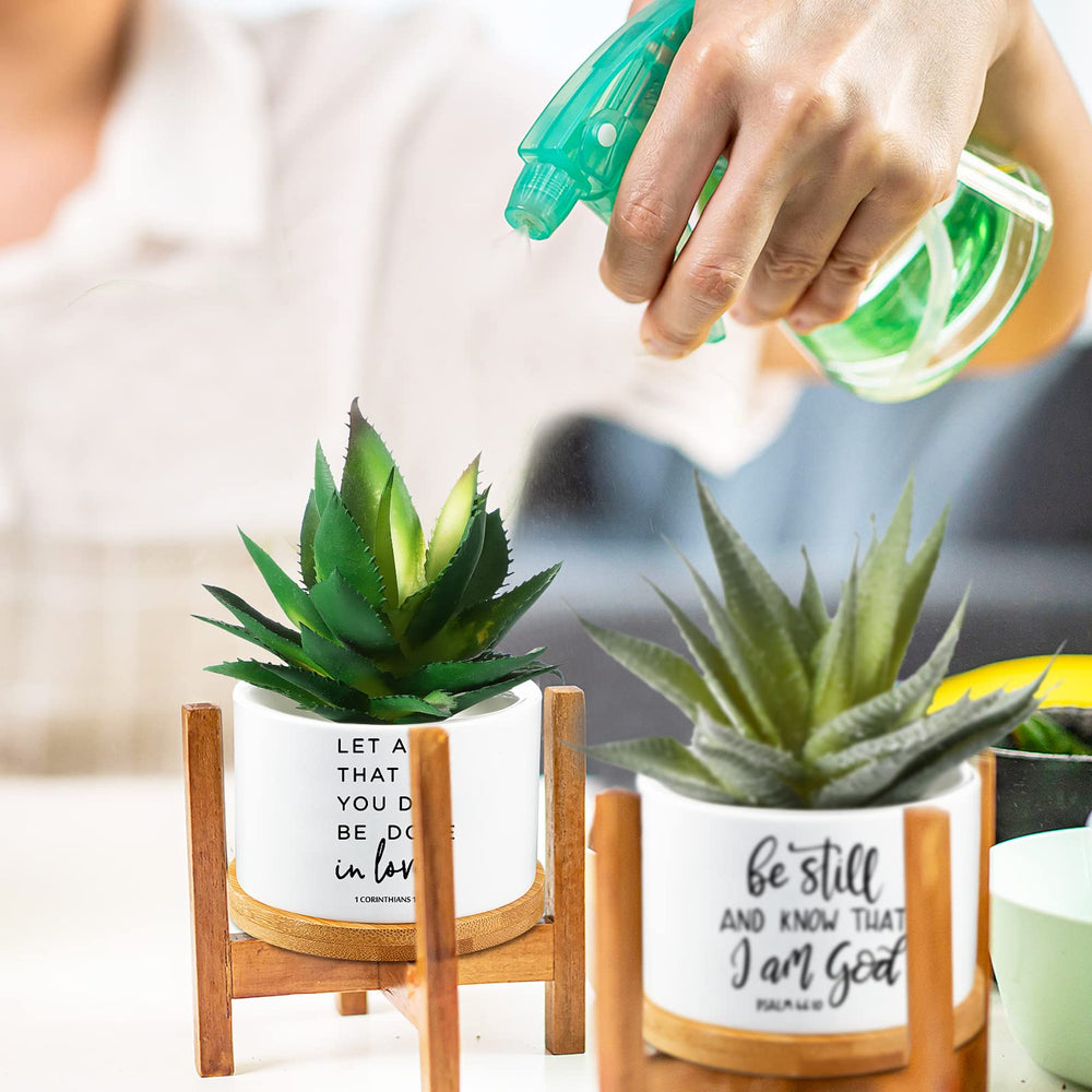 Fumete pot next to ruler for scale, demonstrates compact size