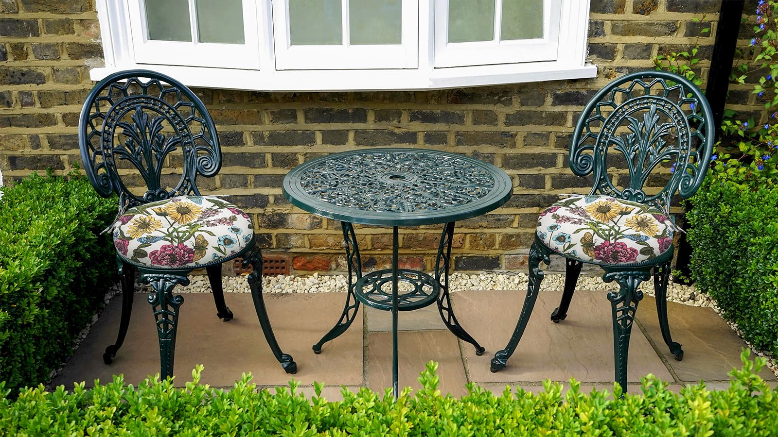 FUNHOME cushion on chair to illustrate 15 inch diameter scale and fit