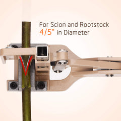 FUNTECK close-up of SK5 blade highlighting sharp edge for cleaner graft cuts