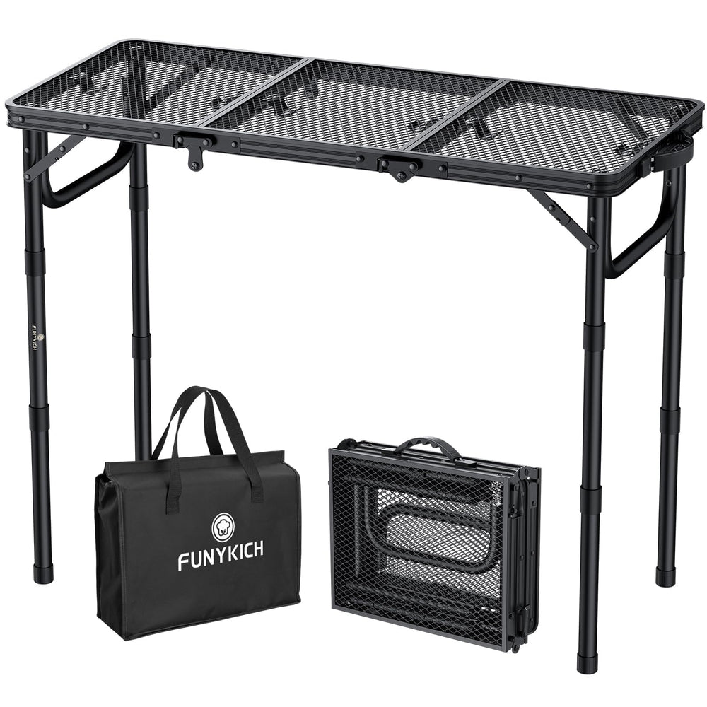 FUNYKICH picnic scene showing practical outdoor cooking convenience