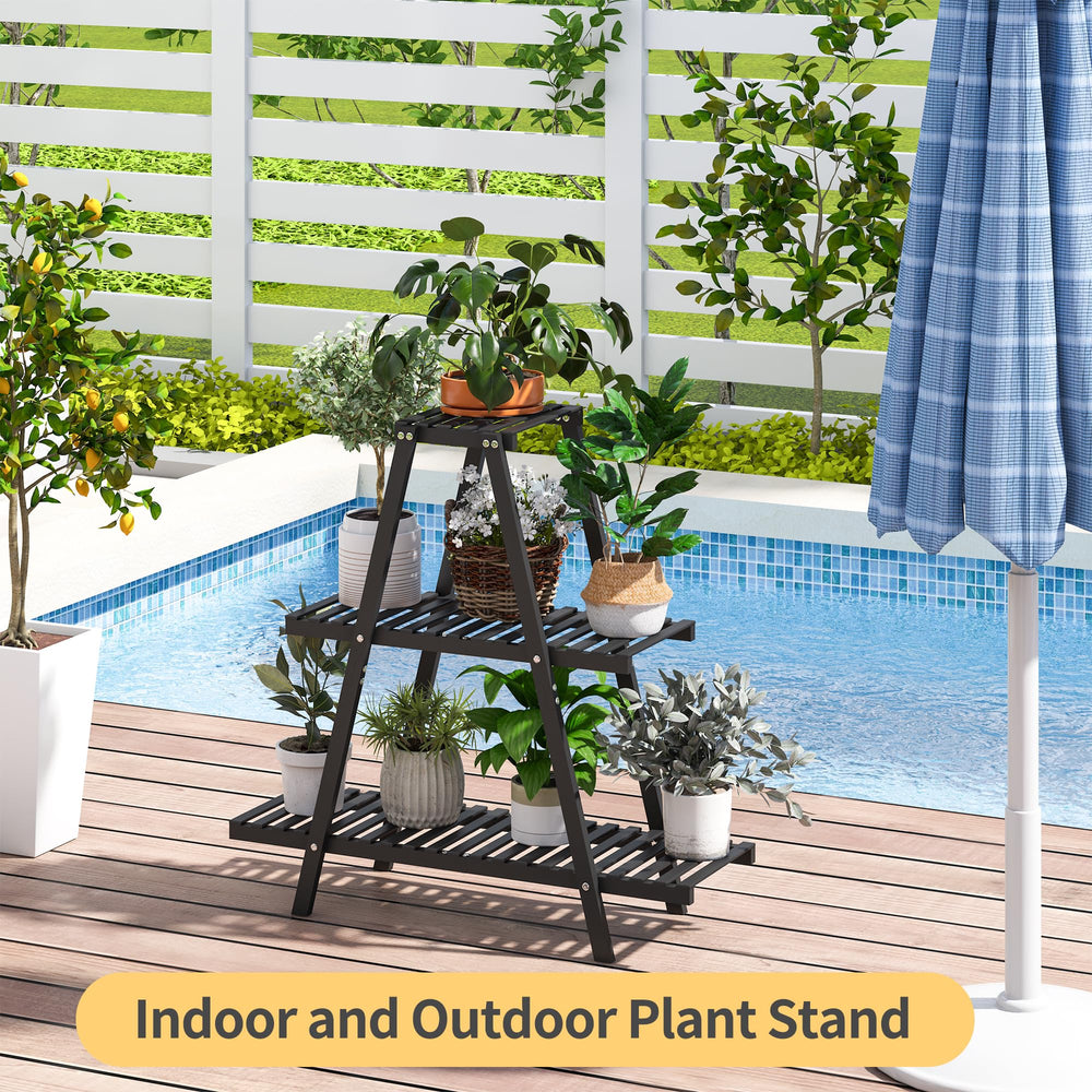 Furshus top-down shelf arrangement showing pot spacing and tidy plant layout