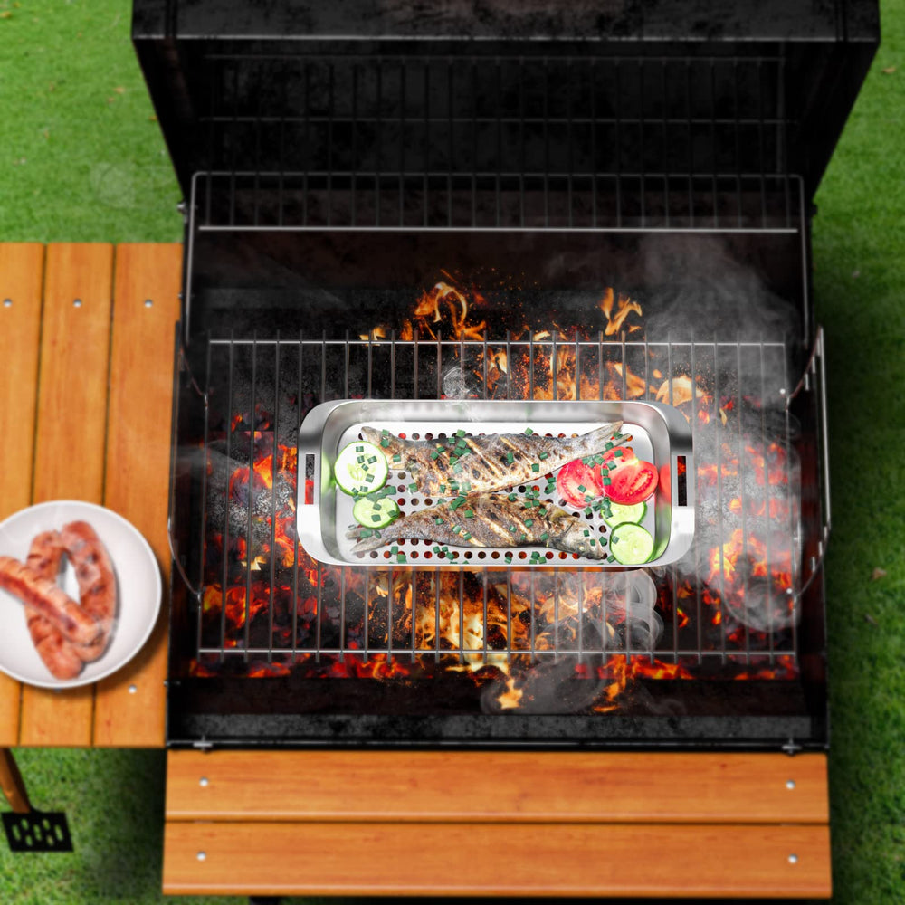G.a HOMEFAVOR set on a charcoal grill in use showing outdoor versatility and heat performance benefit