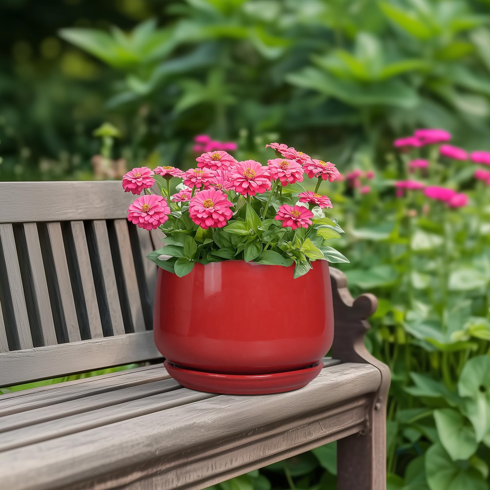 G EPGardening saucer and mesh detail demonstrating spill protection and reduced soil loss