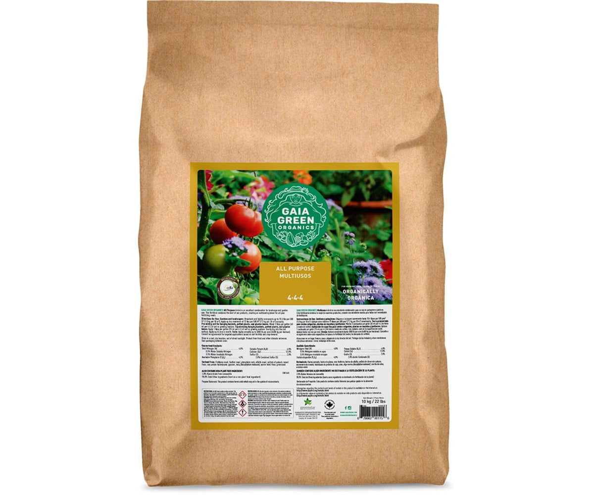 Gaia Green 10 kg bag front packaging showing product name and balanced nutrients