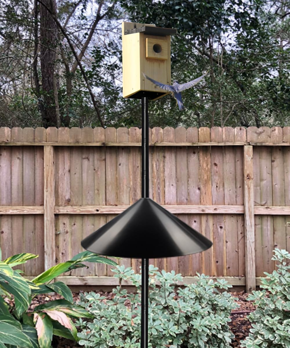 Garbuildman scale comparison with yard tool illustrating overall pole height