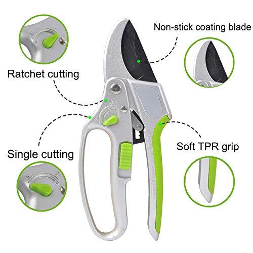 GARDEN GURU pruner cutting a woody branch demonstrating reduced hand effort