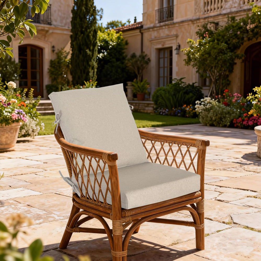 Garden lucky close-up of seat foam edge highlighting high-resilience support and anti-sag benefit