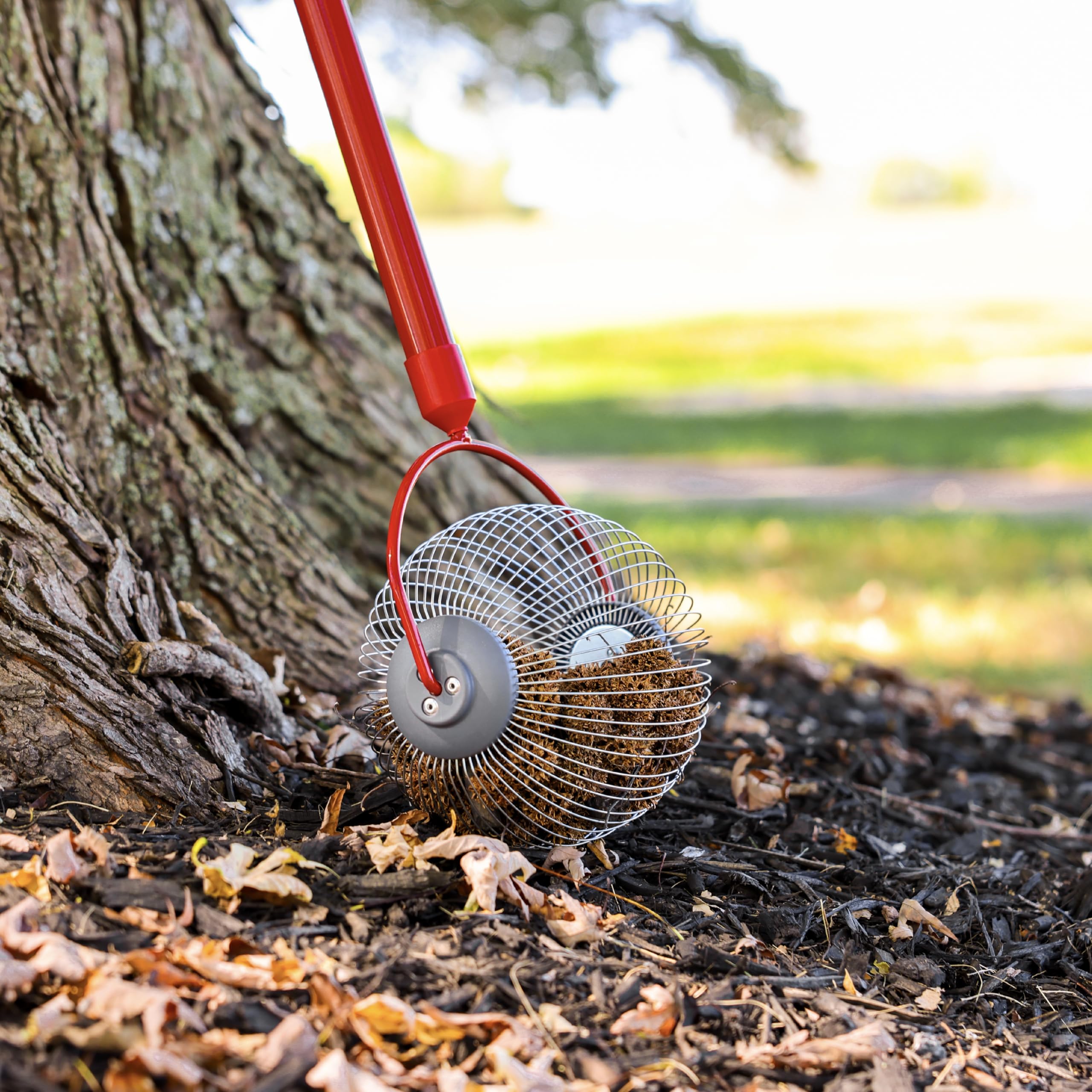 GARDEN WEASEL dumping action with spread wires for fast, no-tools emptying