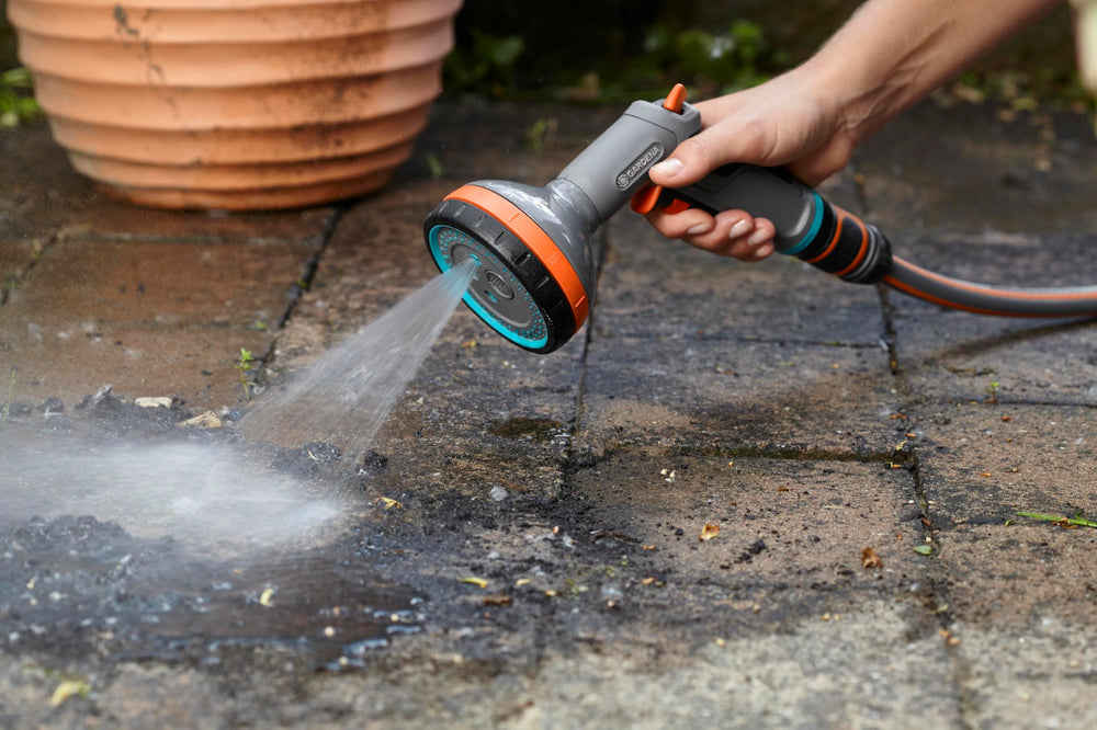 GARDENA multi sprayer label and frost-proof marking for seasonal durability benefit