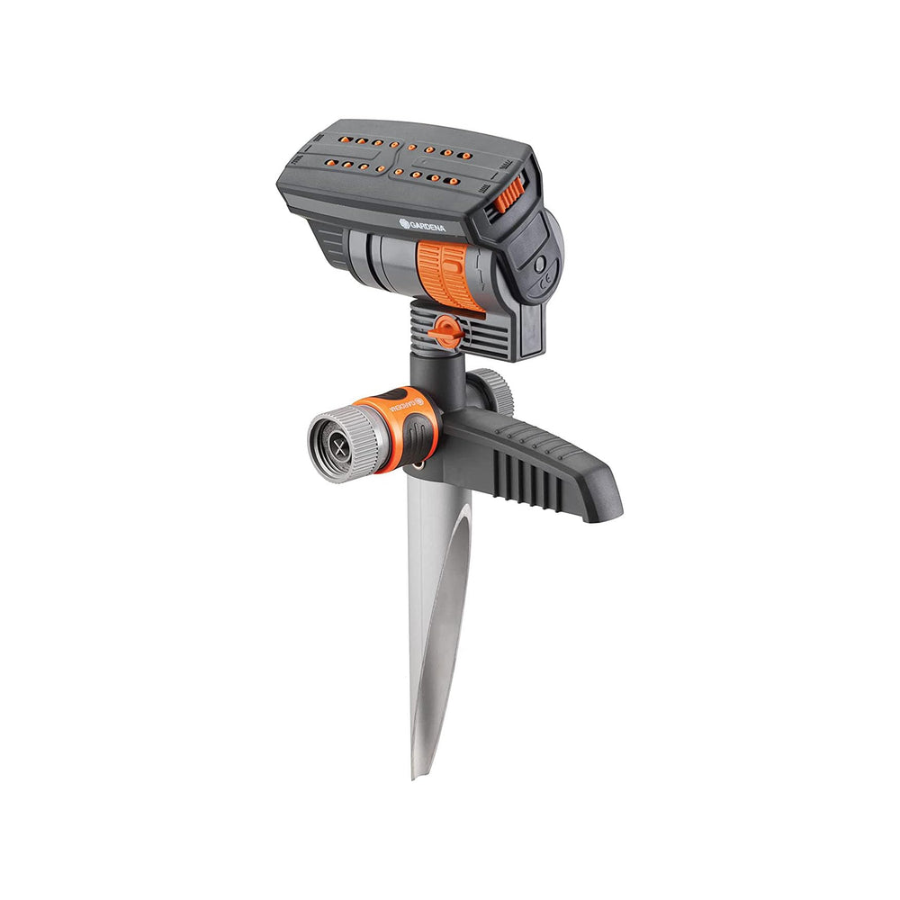 Gardena ZoomMaxx on metal spike front view showing stable placement and precise watering