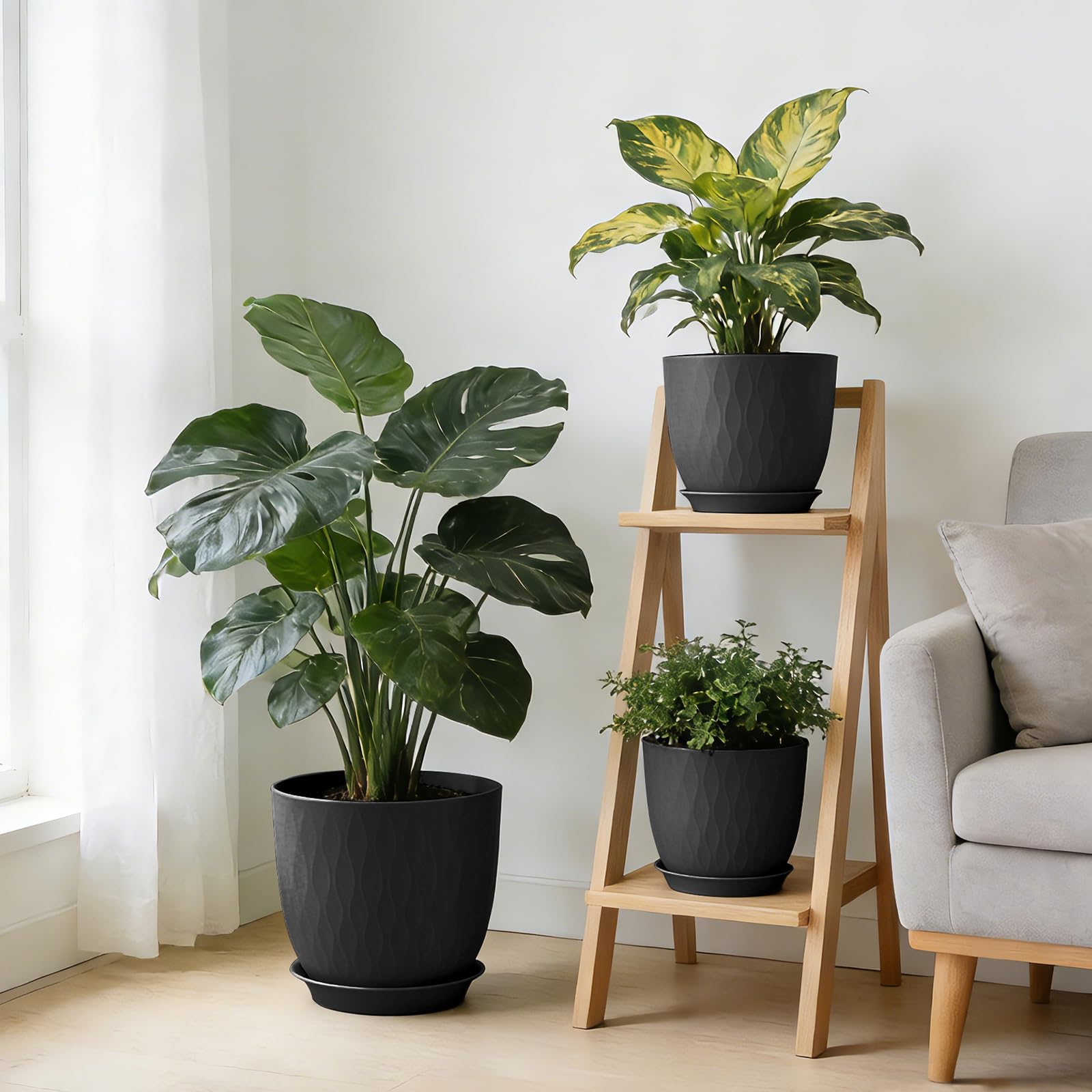 GARDIFE pot held in hand showing scale and easy portability advantage