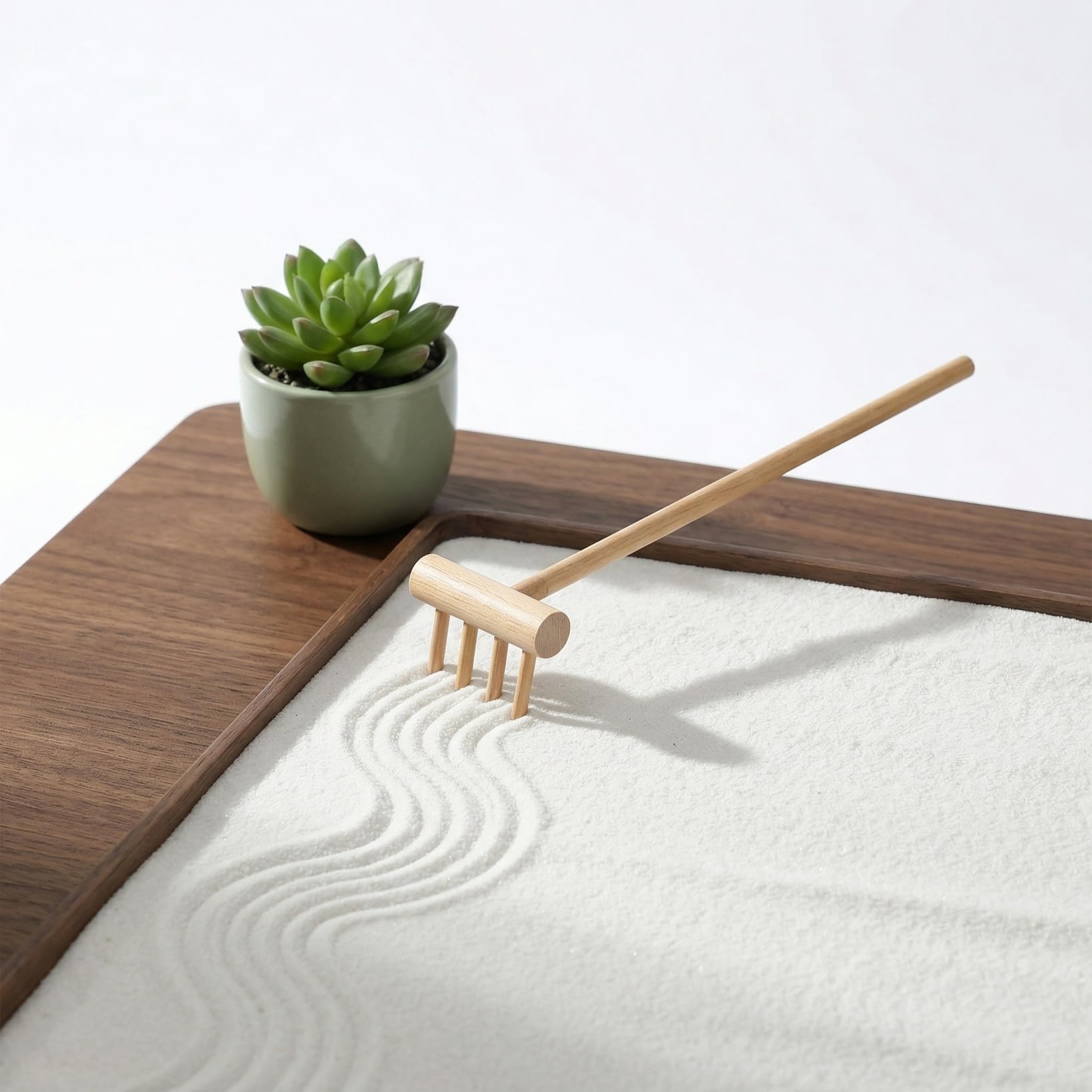 Garneck image of smooth bamboo handle texture for comfortable control