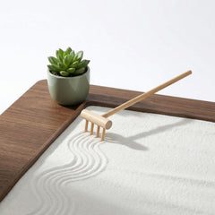 Garneck image of smooth bamboo handle texture for comfortable control