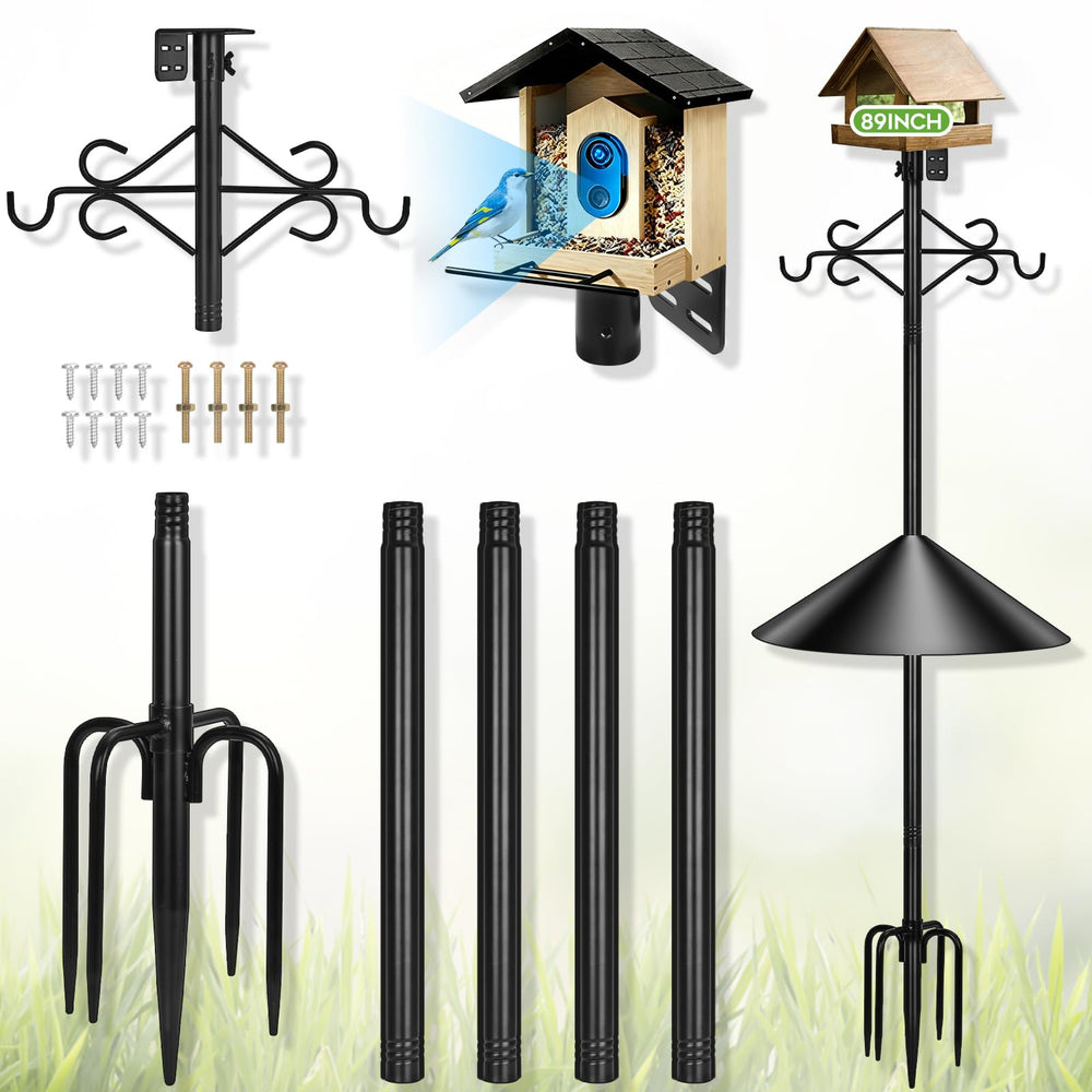 Gbekery front view pole with hooks showing stable feeder placement