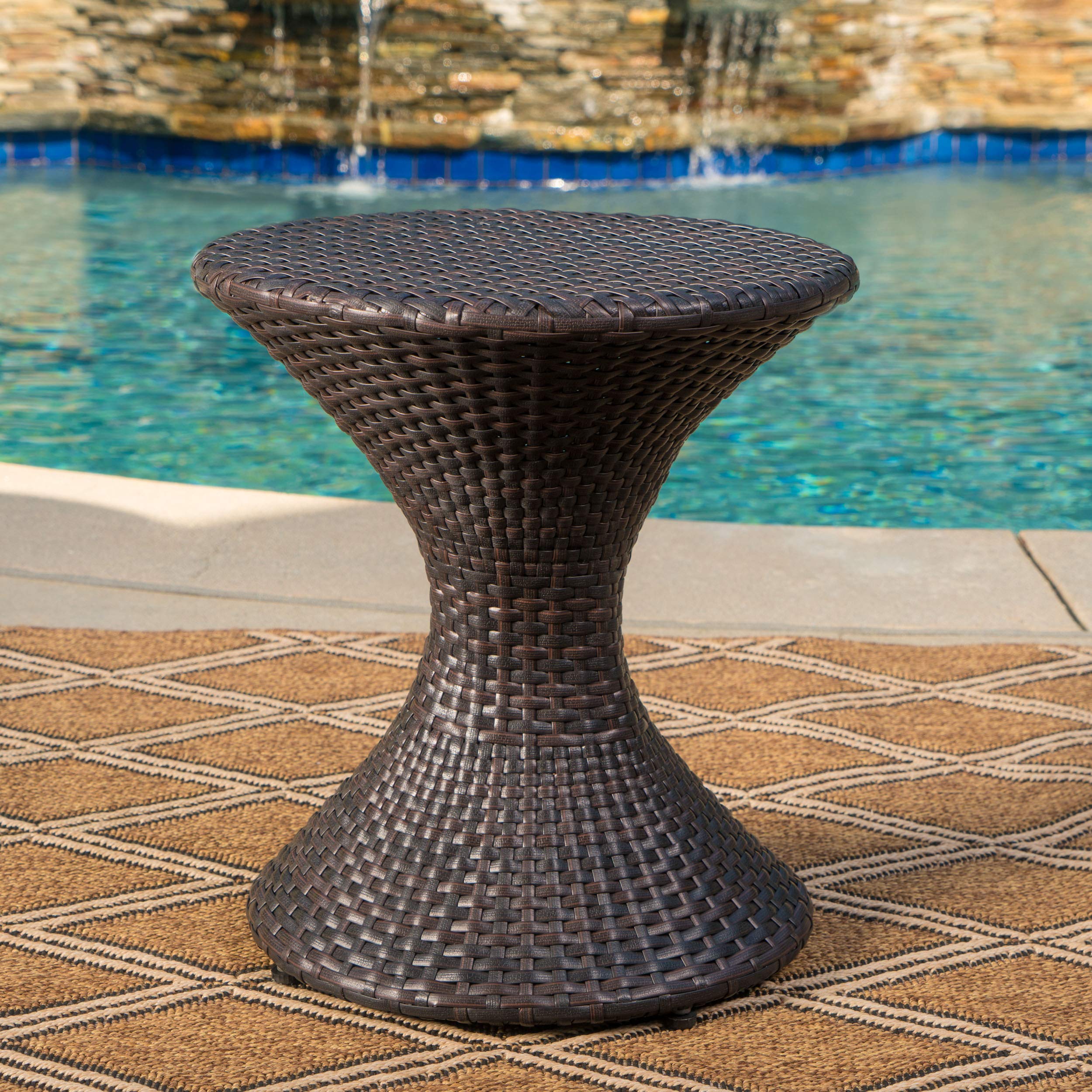 GDFStudio Franklin top surface close-up highlighting smooth round tabletop benefit: stable drinks surface