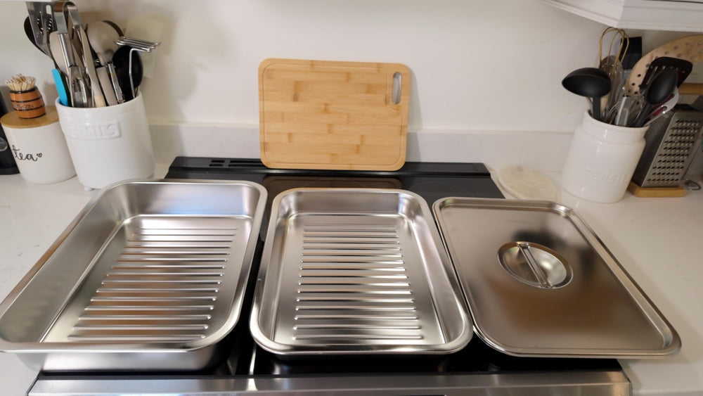Geesta size comparison with hands illustrating large capacity and easy carry