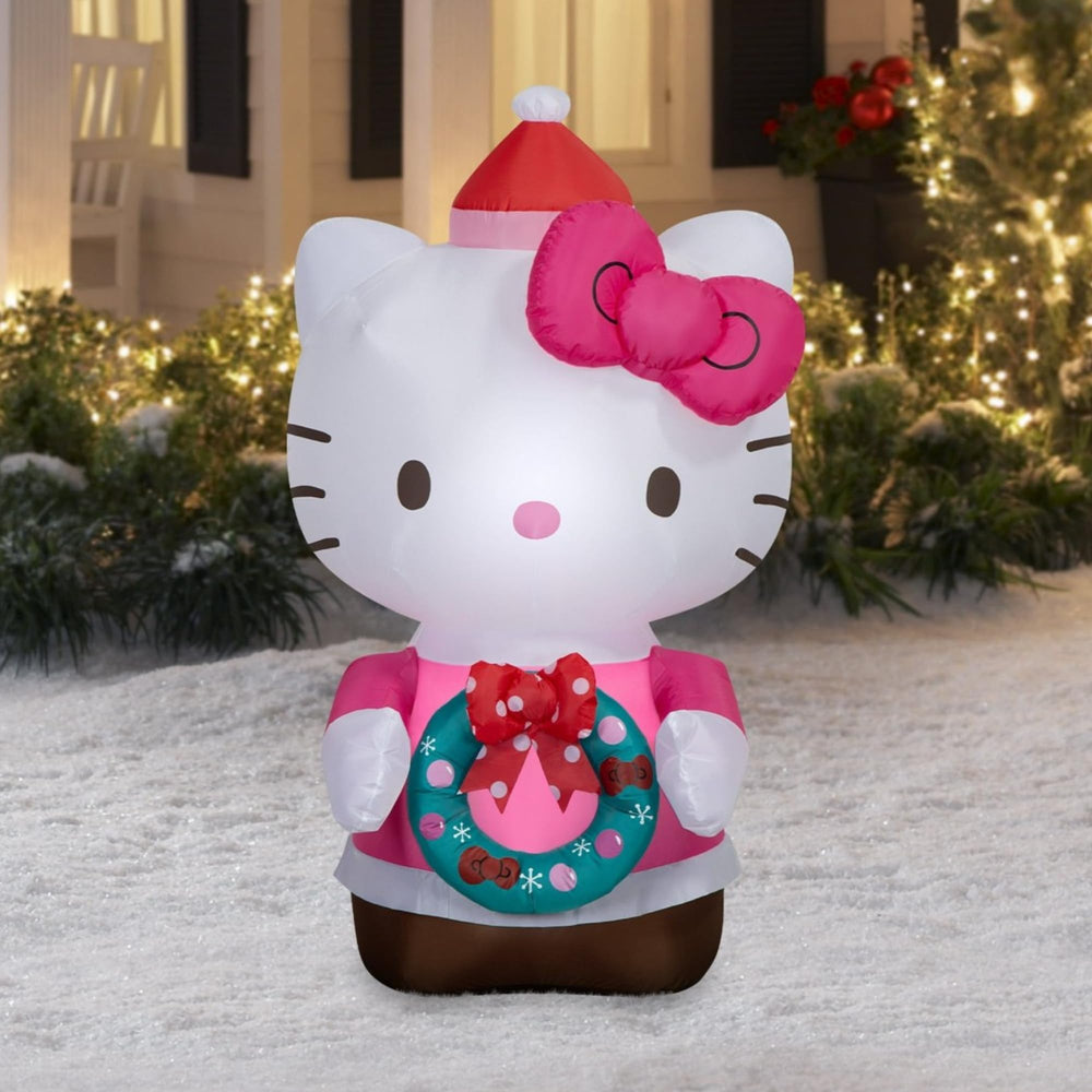 Gemmy Hello Kitty close-up of wreath highlights decorative details and charm