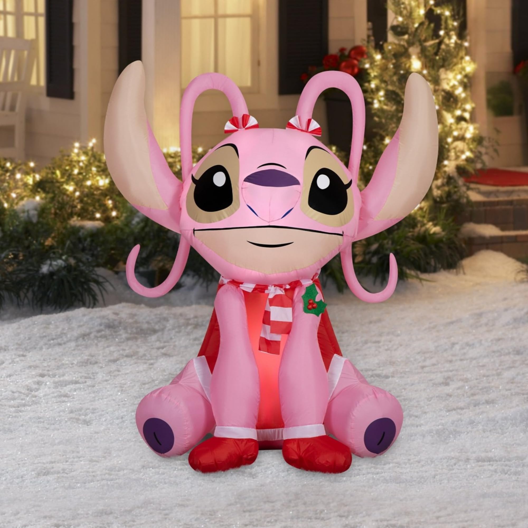 Gemmy Stitch close-up of face detail highlighting character appeal