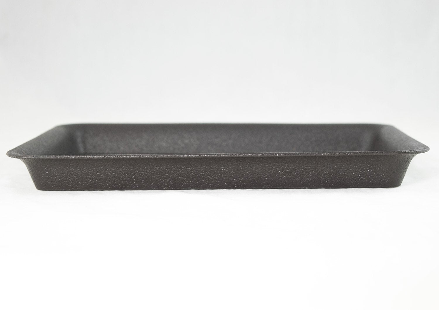 Generic kit laid out showing pot tray mesh and pebbles for instant planting