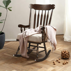 GIANTEX close-up of rubberwood grain highlighting durable wear-resistant finish