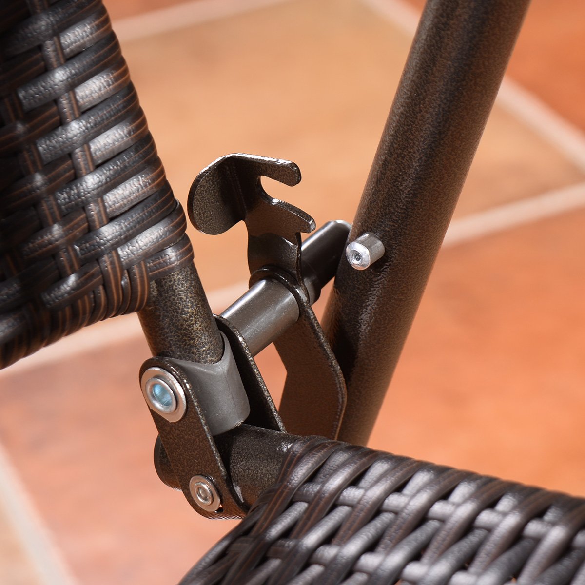 GIANTEX label and materials close-up highlighting build quality