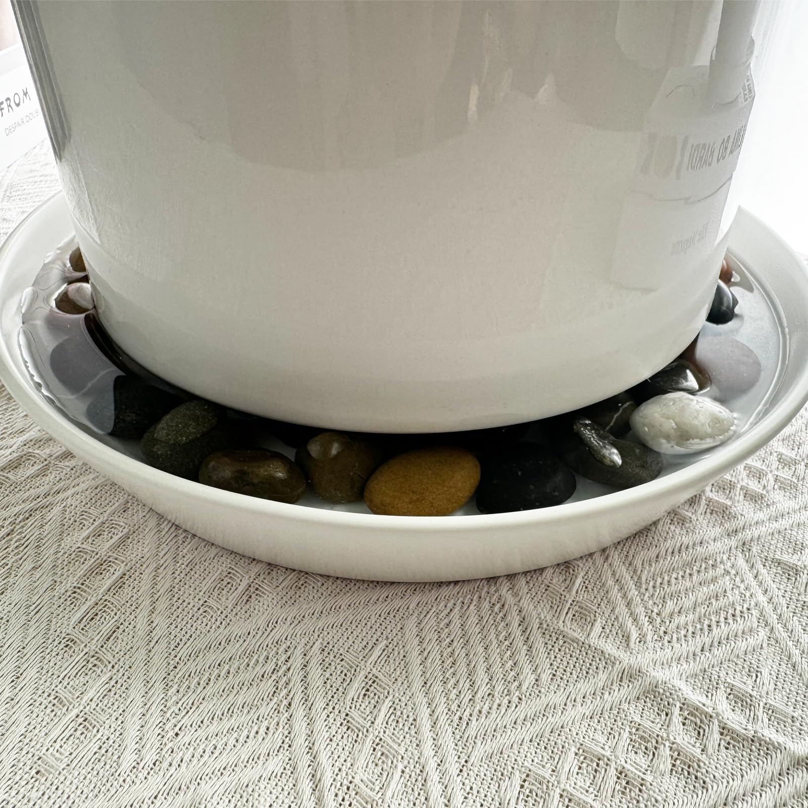 GIKUPOM tray with potted plant demonstrating stable support and style